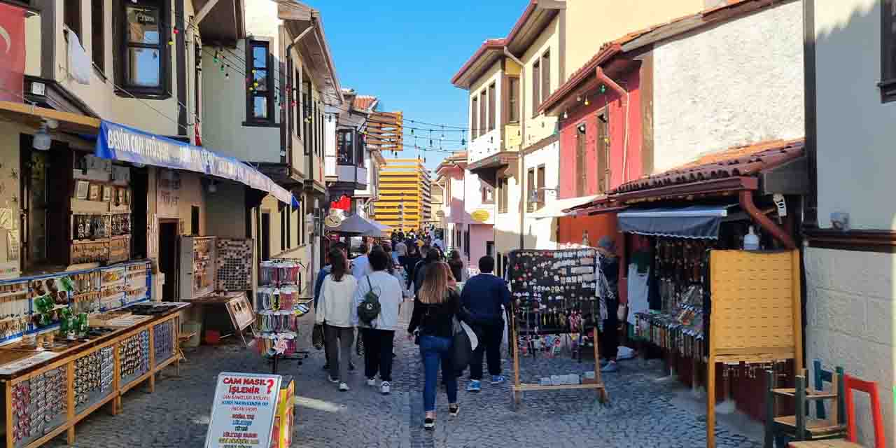 Odunpazarı esnafının yüzü gülüyor