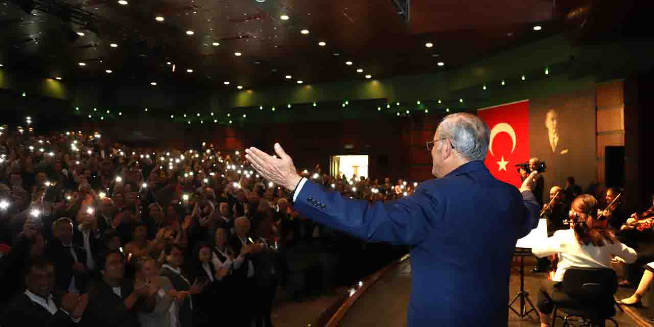 Yılmaz Büyükerşen'e büyük sürpriz