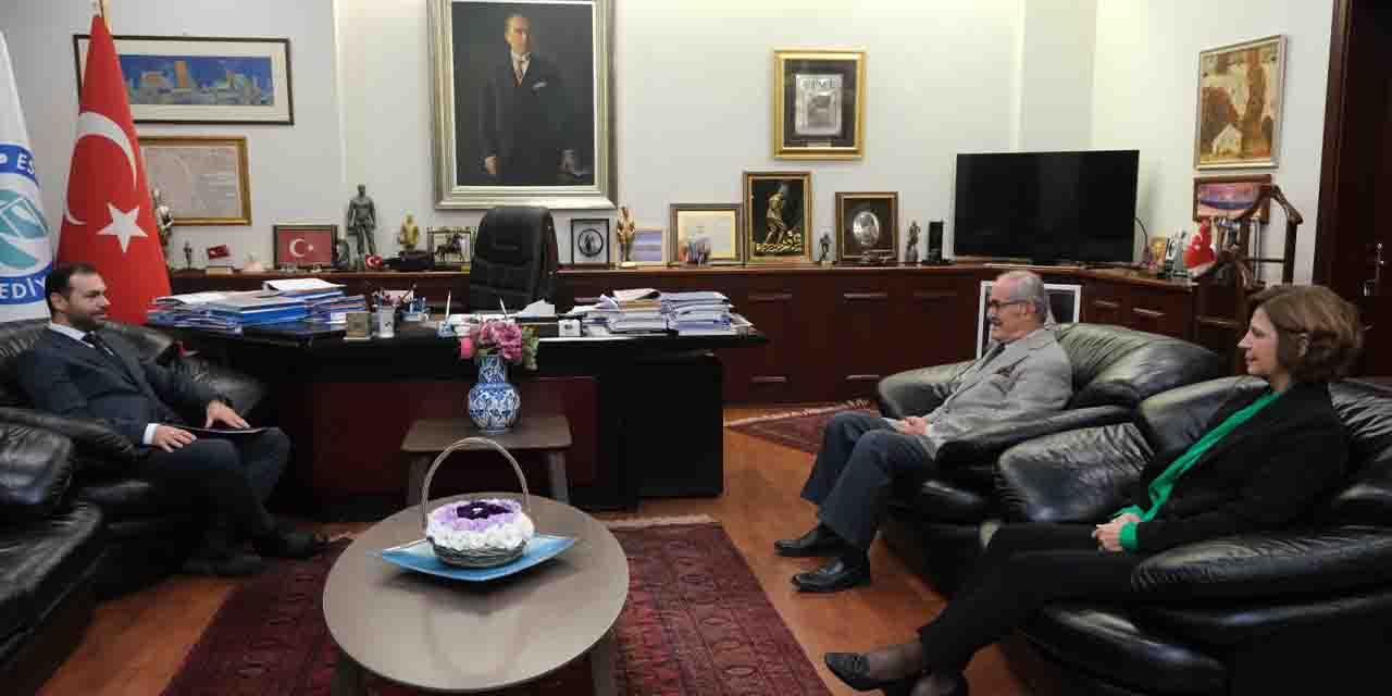 Genel Sekreter Vekili Sabri Bayram'dan Büyükerşen'e ziyaret