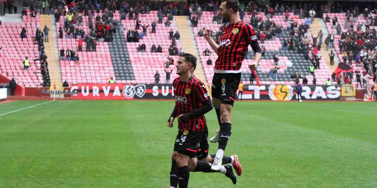 Eskişehirspor 3 puanı 2 golle aldı