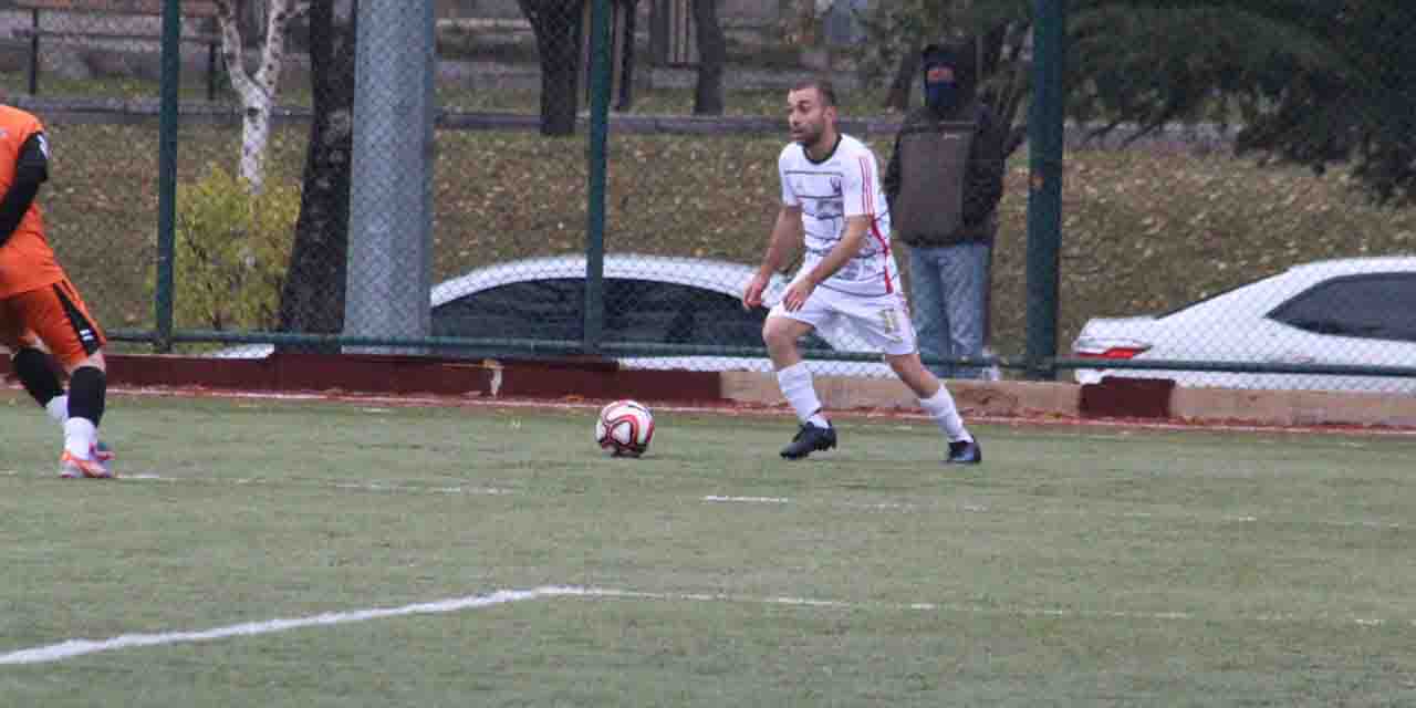 Gollerine devam ediyor