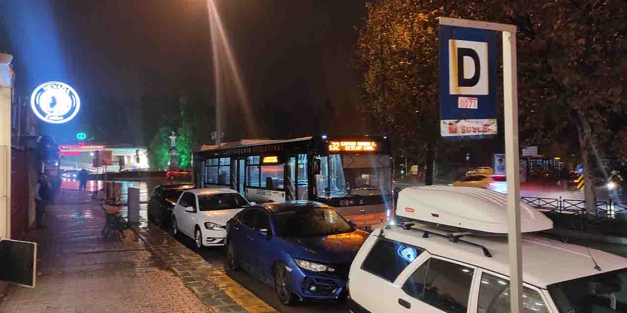 Otobüs duraklarındaki bu problem çileden çıkarıyor