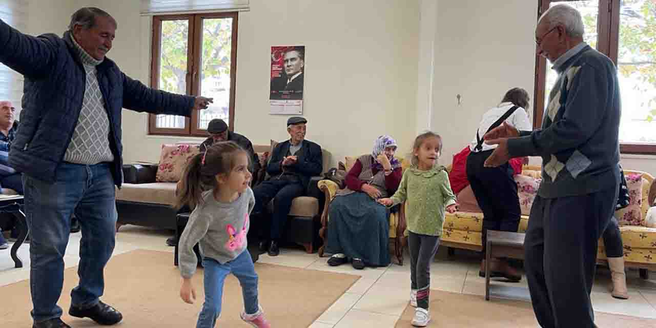 Miniklerden koca çınarlara ziyaret