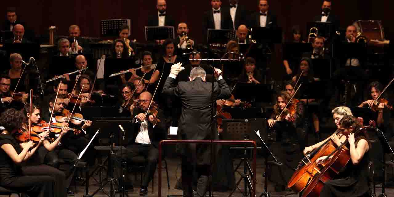 Büyükşehir Senfoni Orkestrası'ndan muhteşem konser