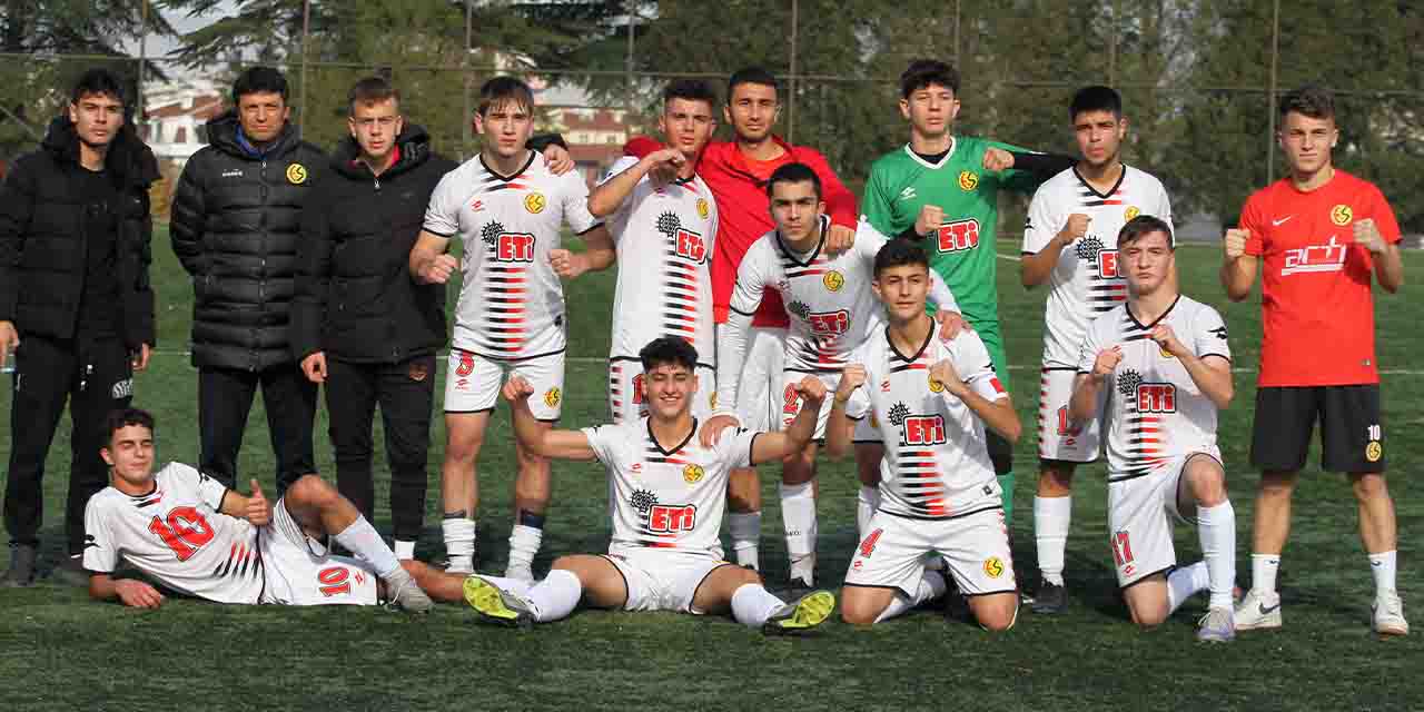 Eskişehirspor ile DSİ Bentspor liderliğini korudu
