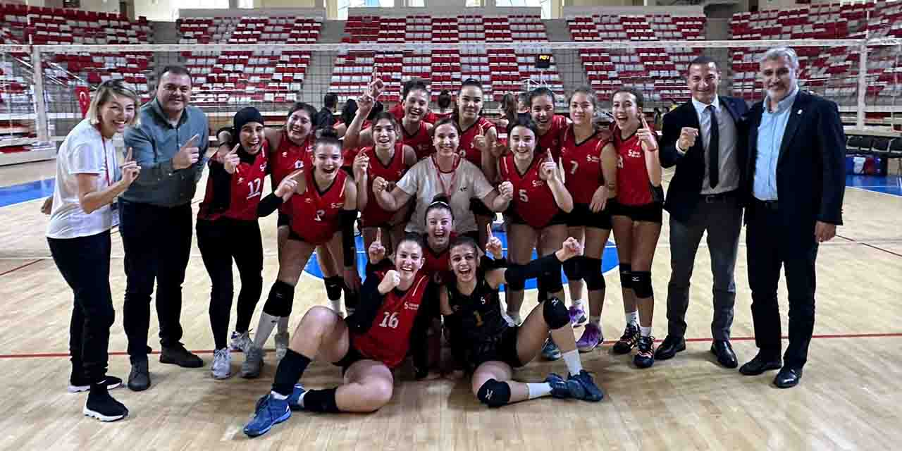 Özel Şehir Koleji galip ayrıldı