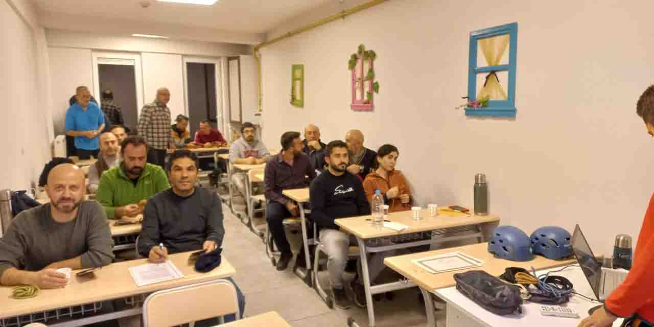 Eskişehir'de dağcı adayları eğitim alıyor