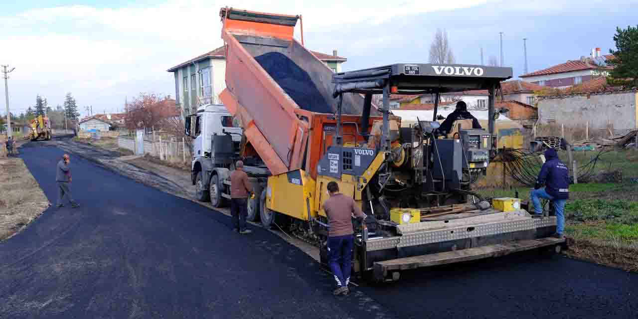 Eskişehir Büyükşehir Belediyesi yol çalışmasına devam ediyor
