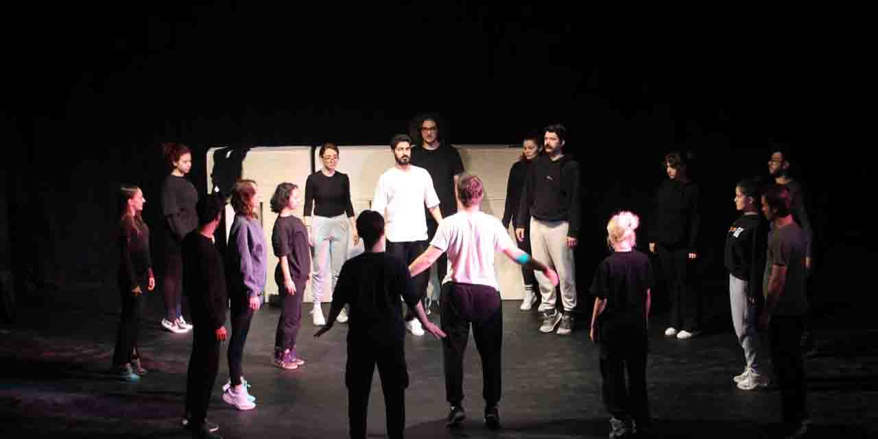 Eskişehir'de Sosyal Sahne tiyatro topluluklarını sevindirdi