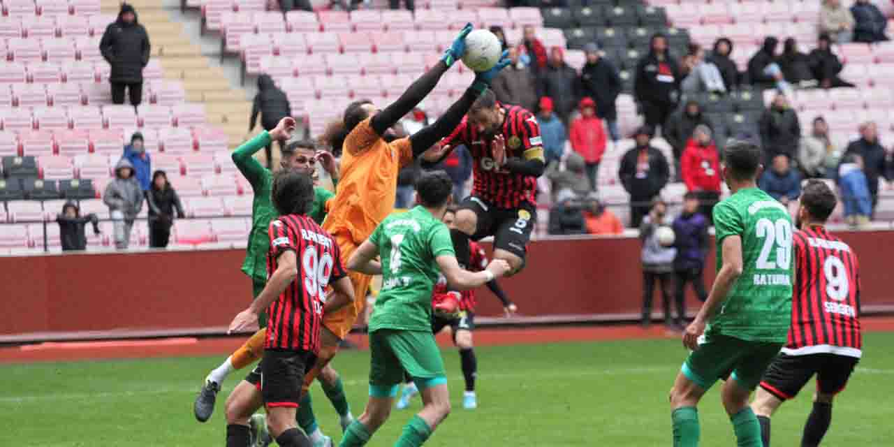 Eskişehirspor 19 günde 4 kritik maça çıkacak