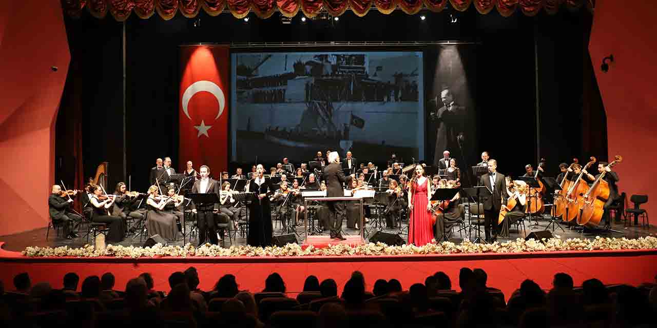 Eskişehir'de Cumhuriyetin 100. yılı kutlanmaya devam ediyor
