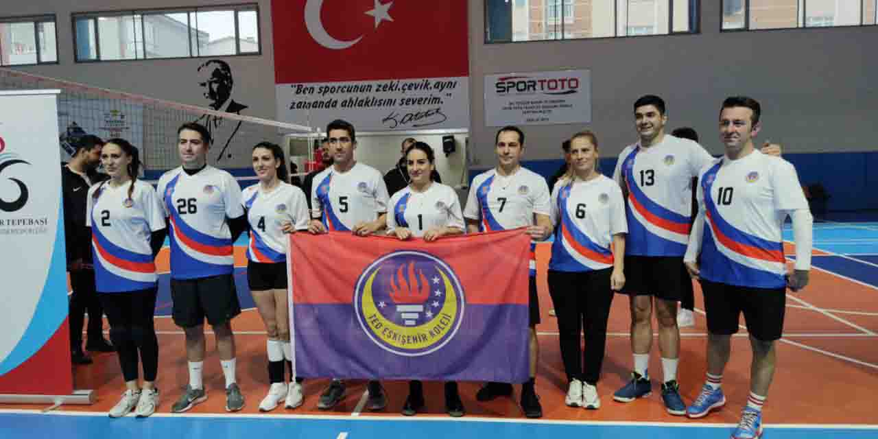 Eskişehir'de öğretmenler turnuvada karşılaştı