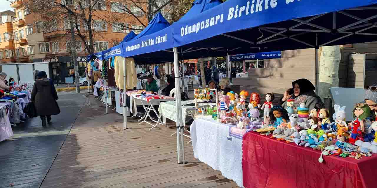 Eskişehir'in üreten kadınlarından 'Yılbaşı Panayırı'