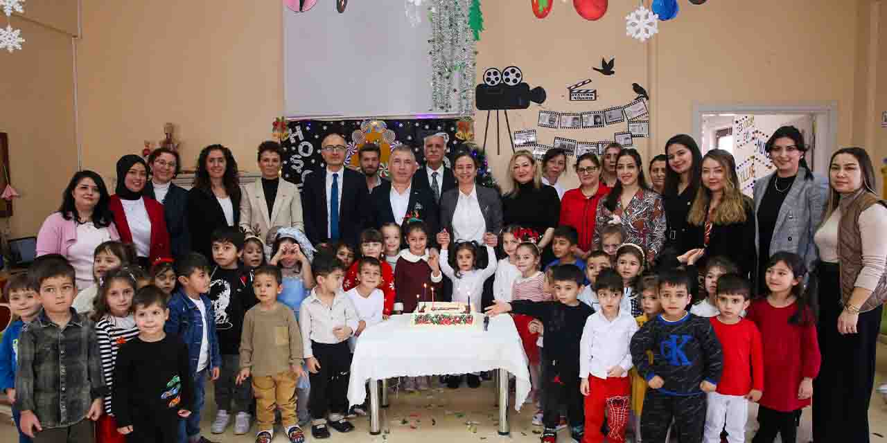 Çocuklar yeni yılı doyasıya kutladı