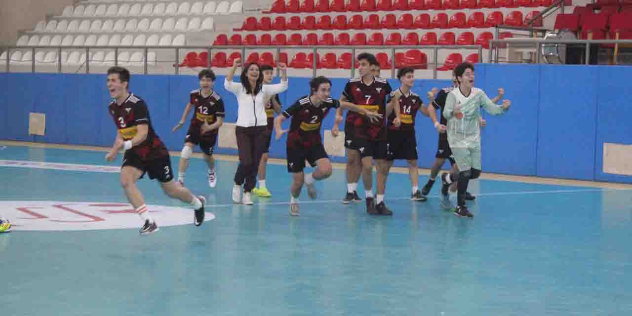 Futsal’da çeyrek final günü