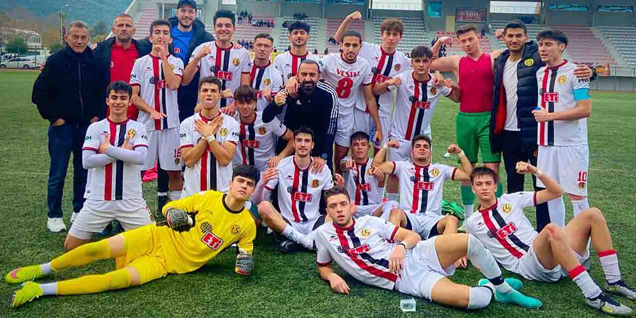 Eskişehirspor gençleri yüzümüzü güldürdü