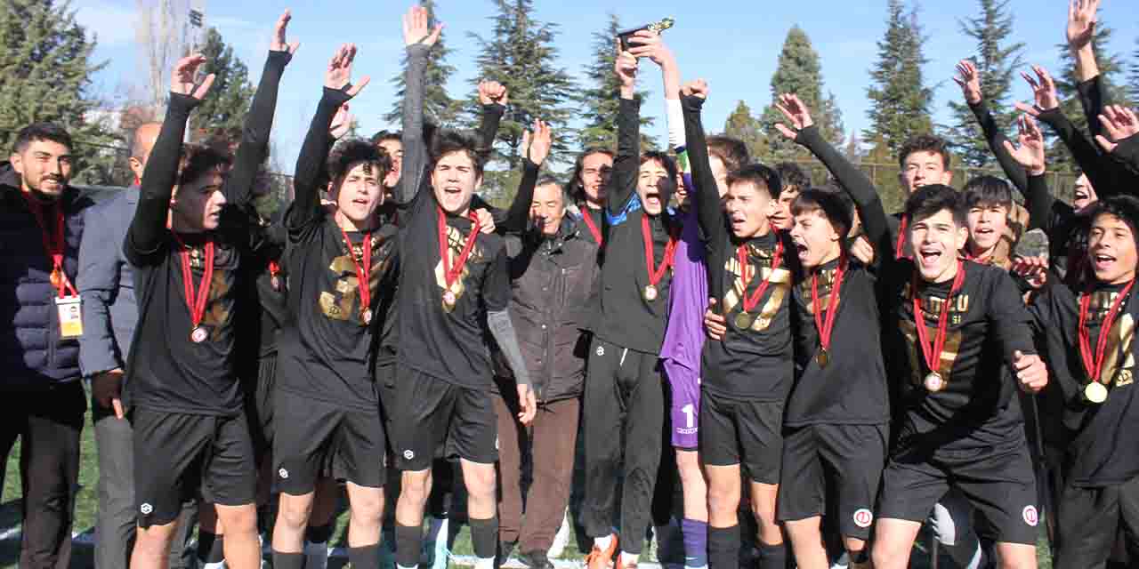U16 Ligi’nin şampiyonu Anadolu Üniversitesi