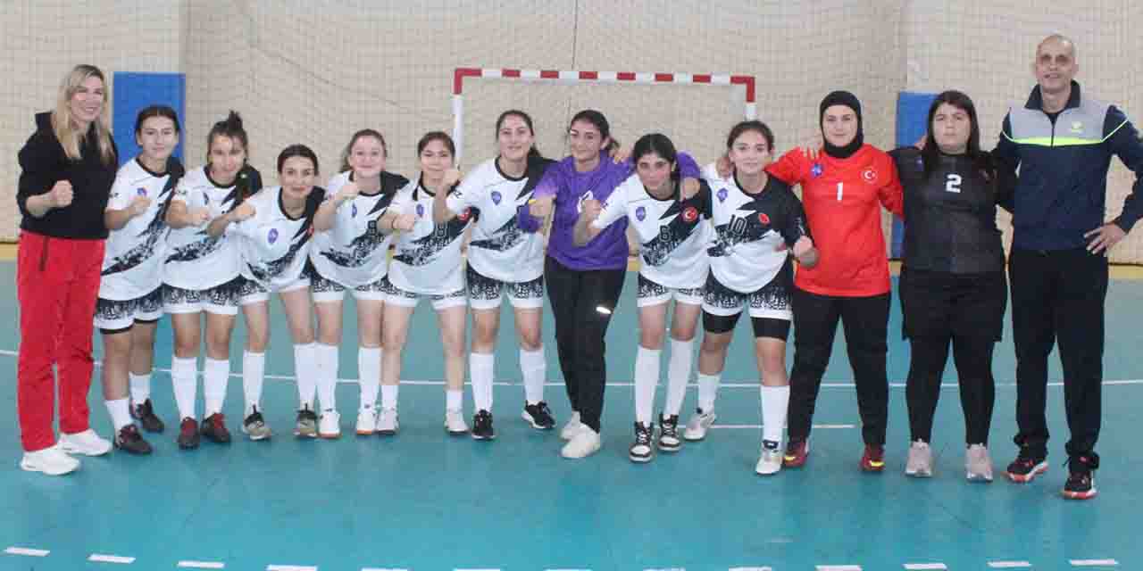 Genç Kızlar Futsal'da yarı finalistler belirlendi