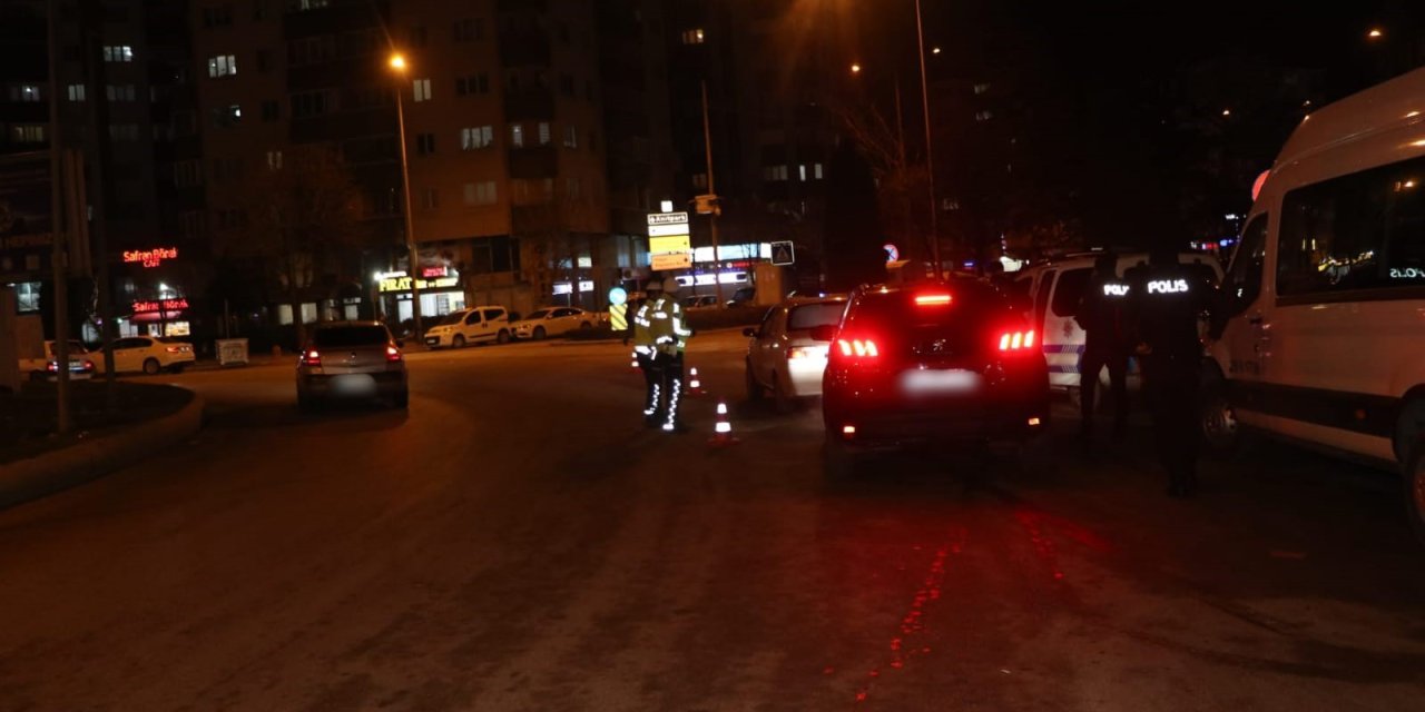 Eskişehir'de polis 282 aracı kontrol etti