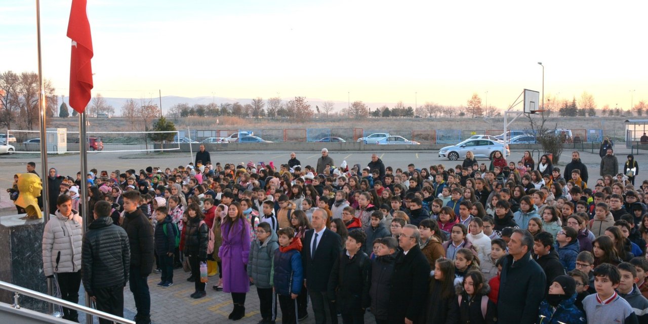 Eskişehir'de şehitlere saygı duruşunda bulunuldu
