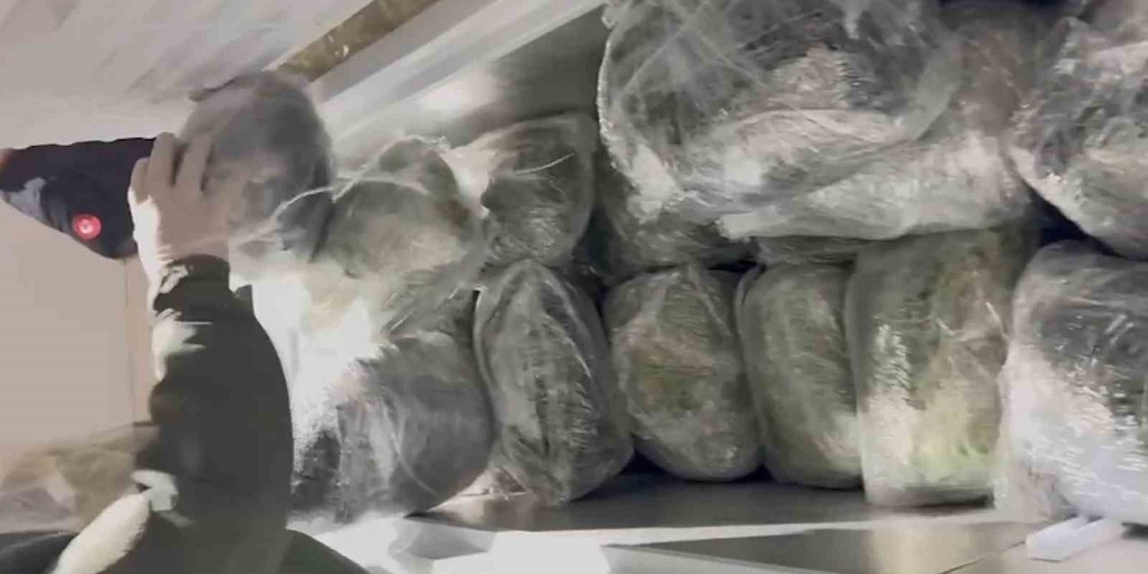 Durdurulan kamyonetten 78 kilo uyuşturucu çıktı