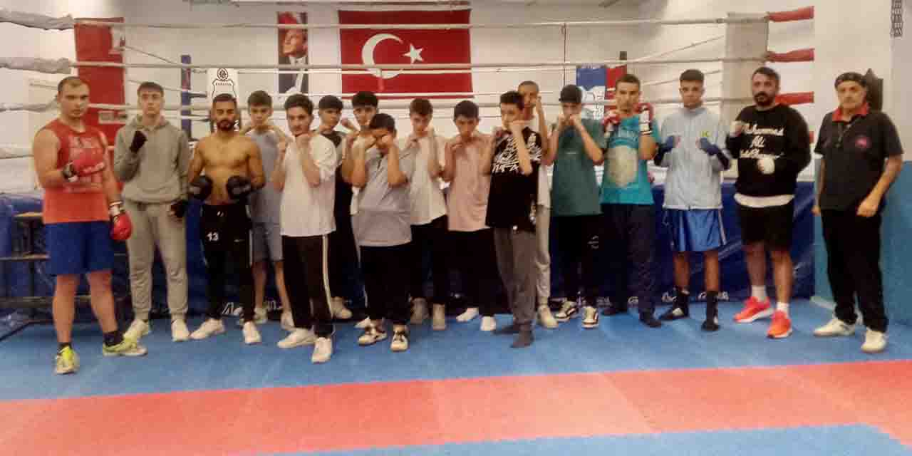 Şampiyon boksörler yetişiyor