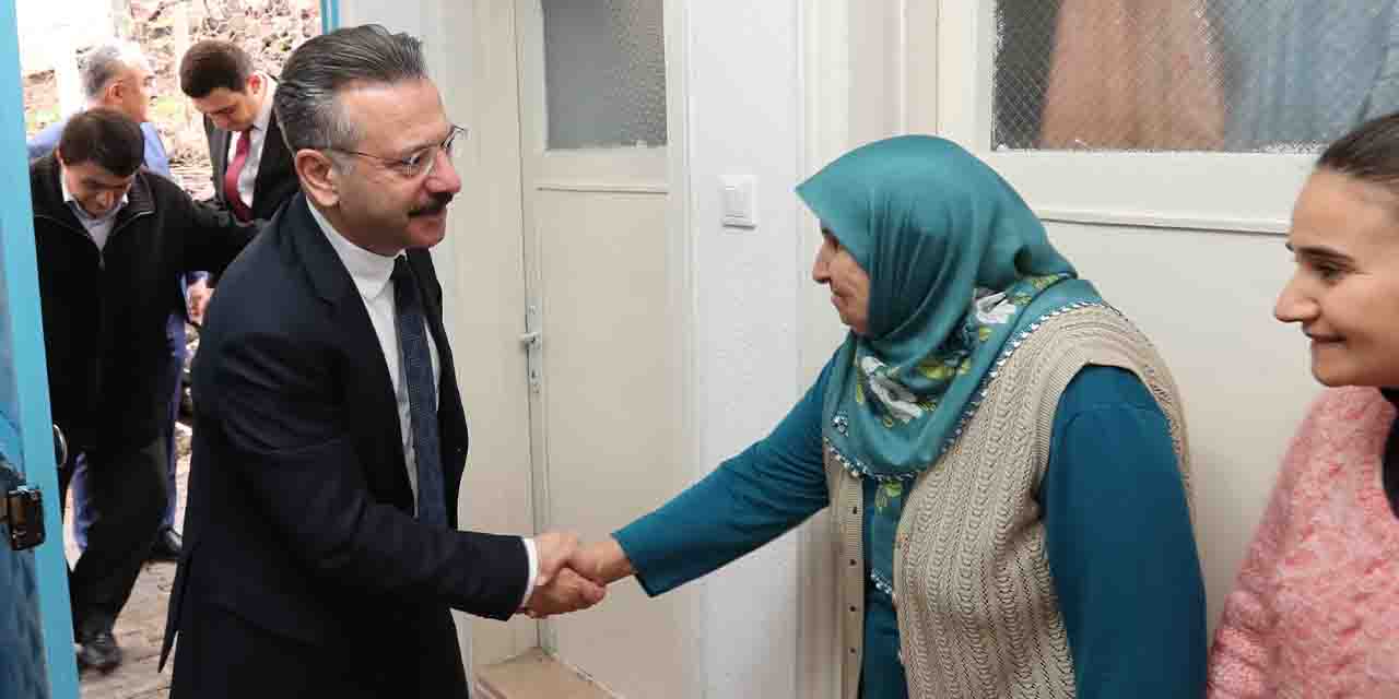 Vali Aksoy şehit er Mustafa Türker'in ailesini ziyaret etti