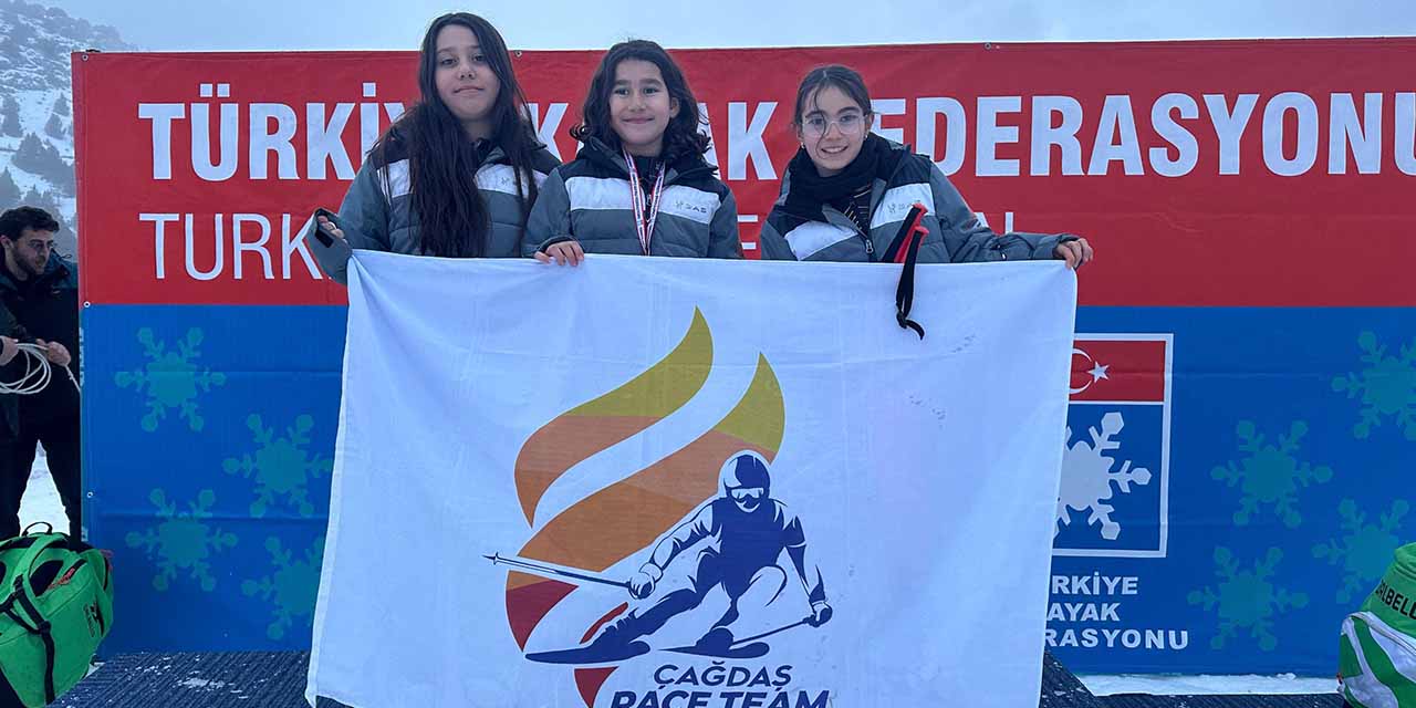 Çağdaş Kayak Yarış ekibi Türkiye liginde