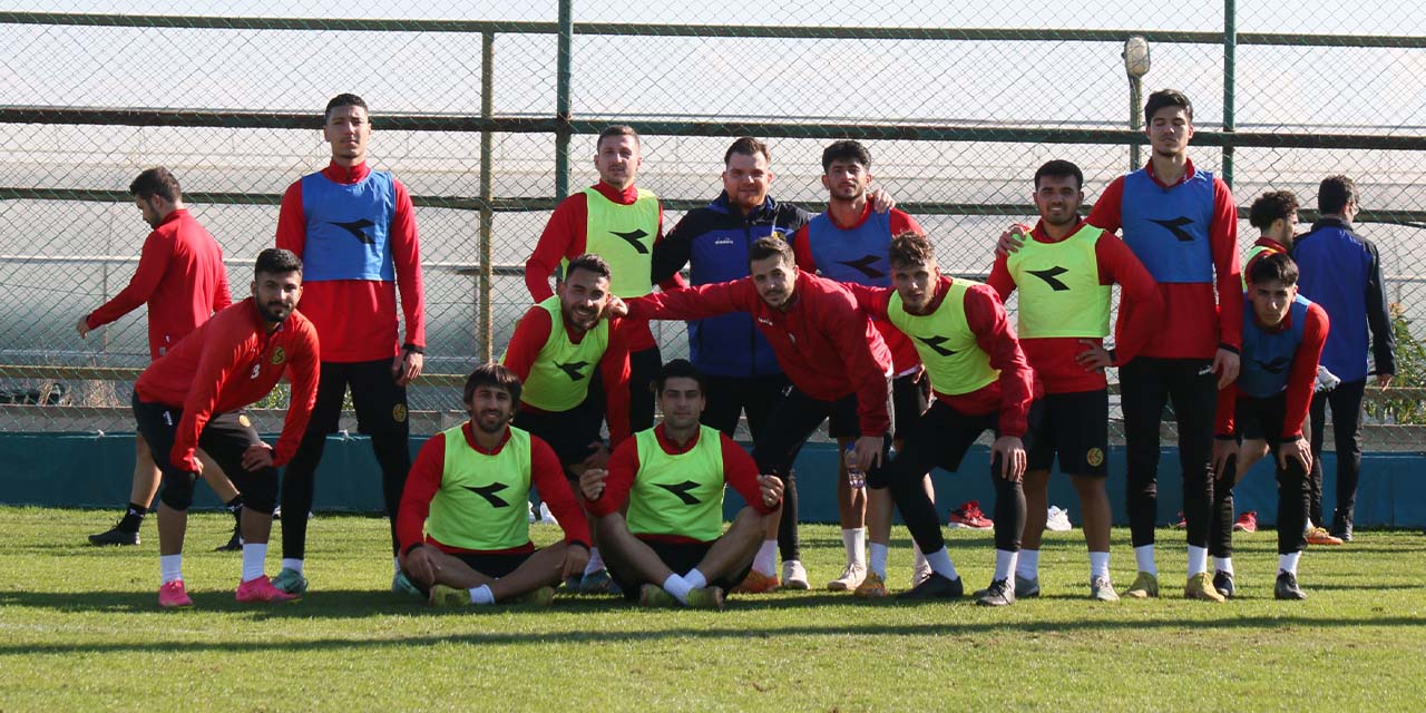 Eskişehirspor'un kampta ilk sınavı