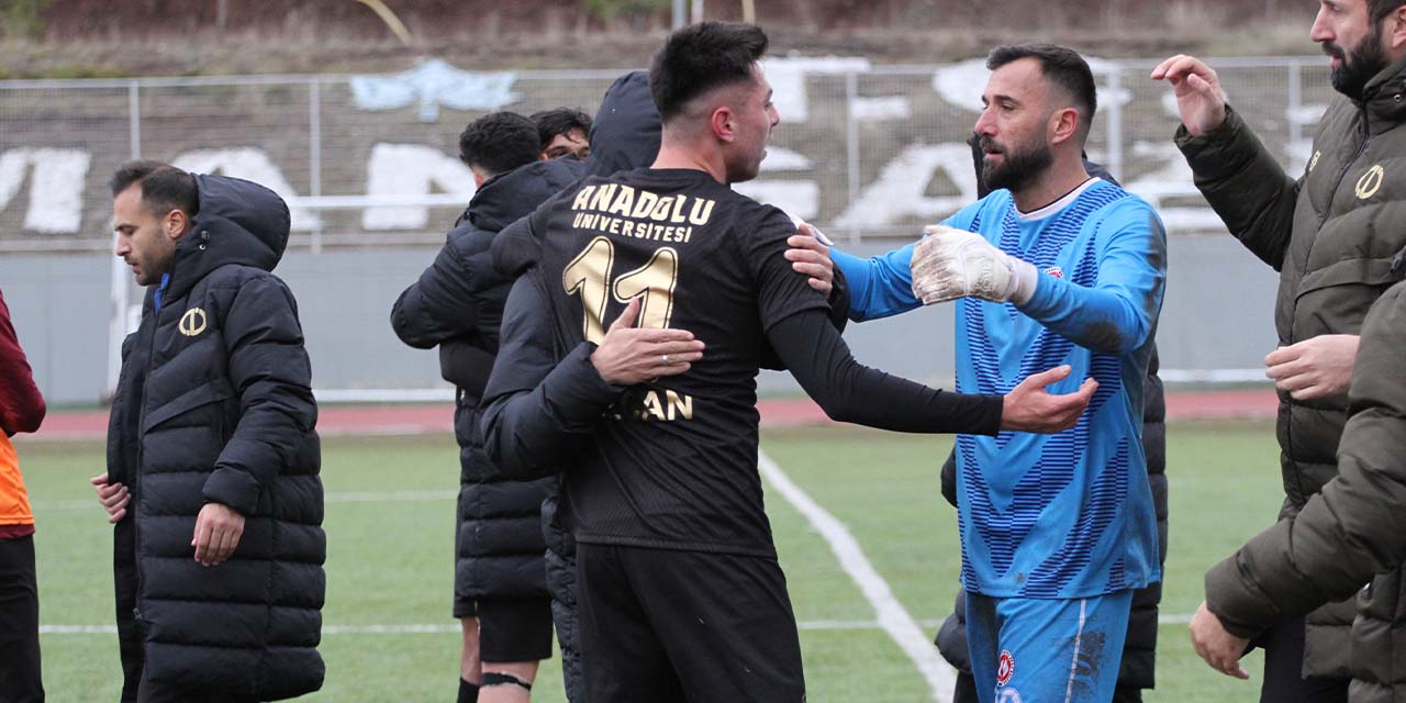 Anadolu Üniversitesi kötünün iyisine razı oldu