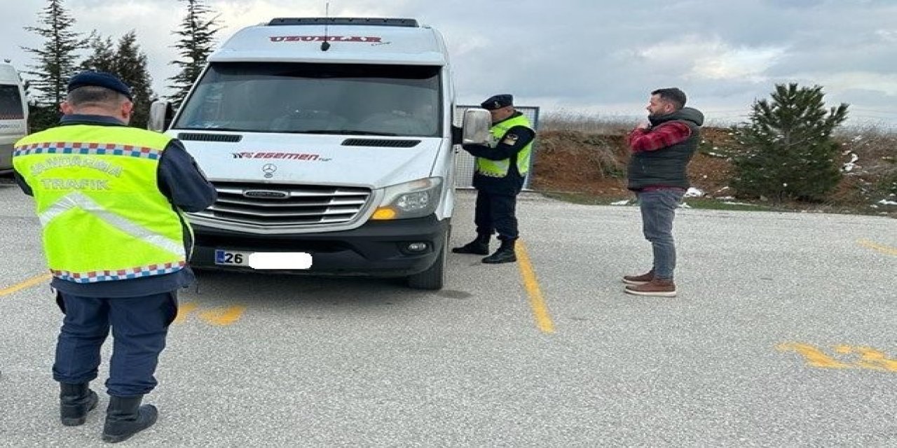 Jandarmanın okul servisi denetimleri devam ediyor