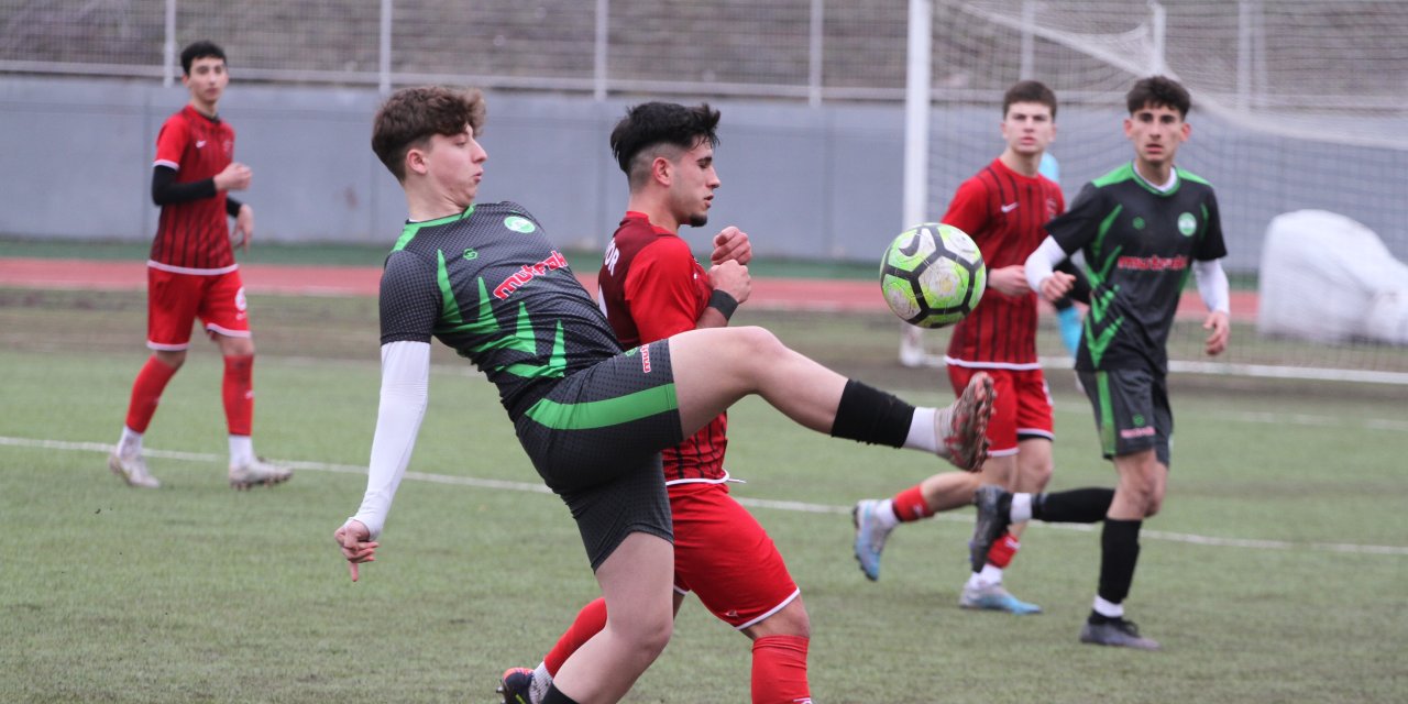 U18’lerde grup maçları yoğun takvimle bitecek