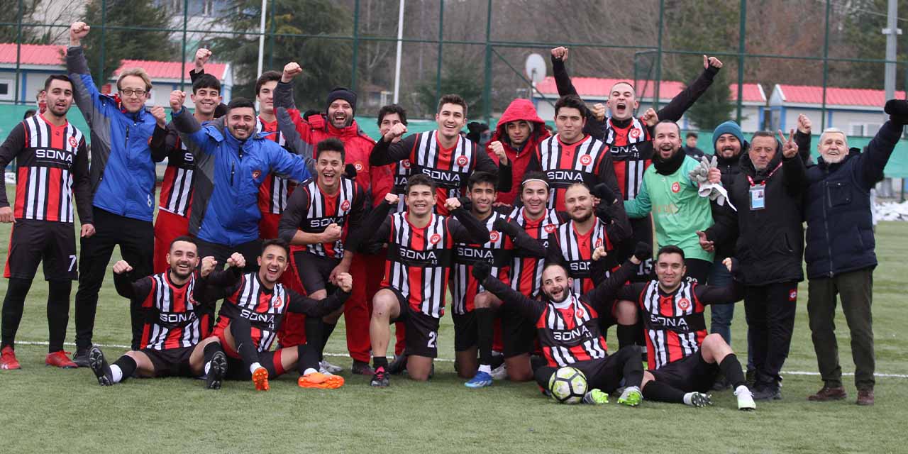 Adanırspor'dan şampiyonluk şarkıları