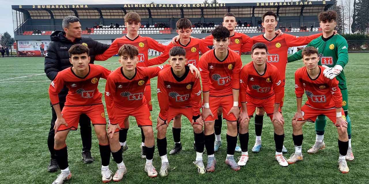 Eskişehirspor U17 çıkışa geçti