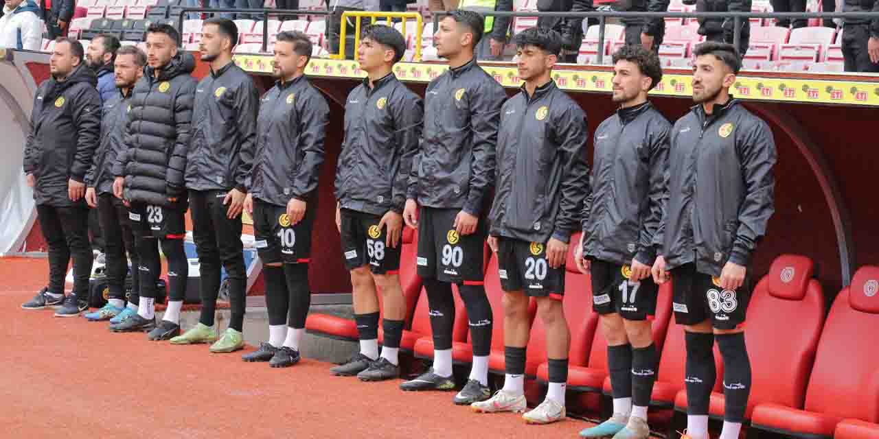 4 yeni oyuncudan sadece 1'i forma şansı bulabildi