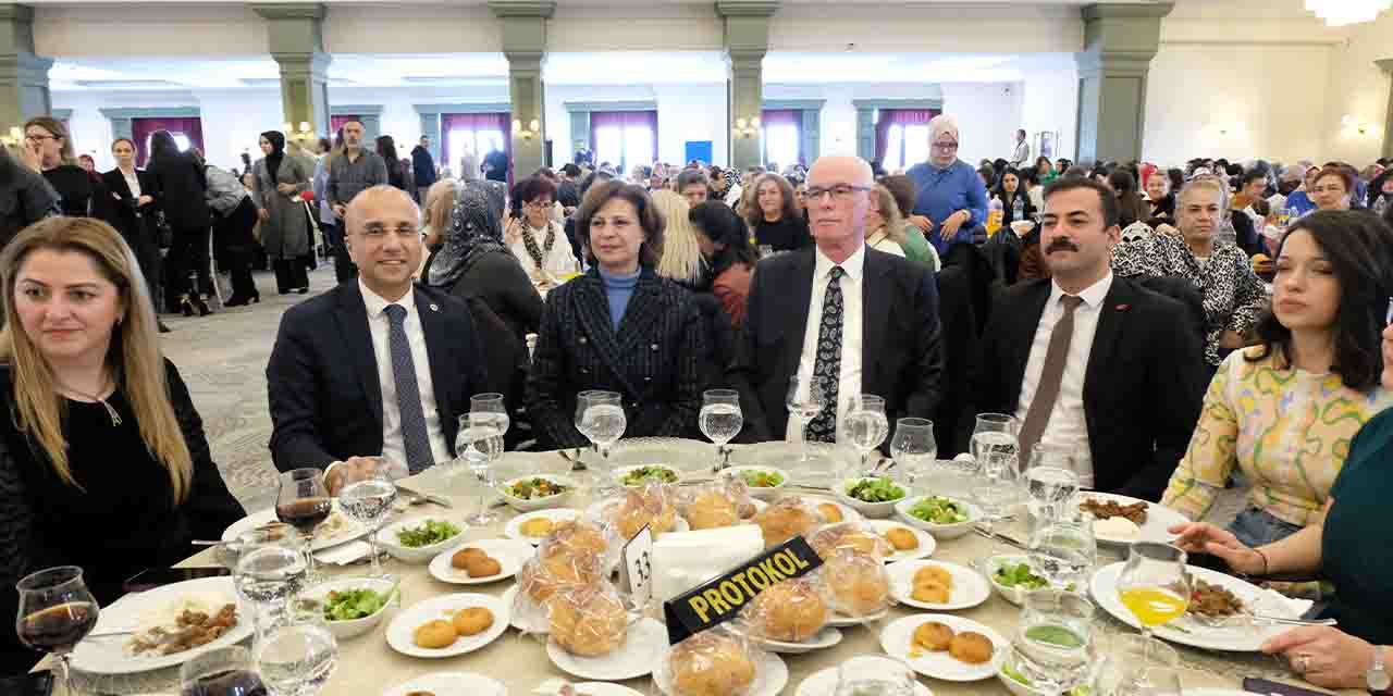 "18 halk merkezi ile hizmeti kadınların ayağına götürdük"
