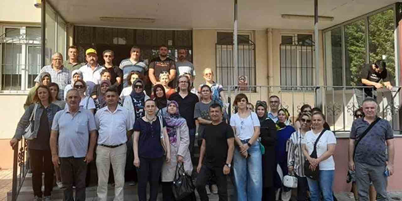 İktidar temsilcisi adayların eleştirecek halleri var mı?