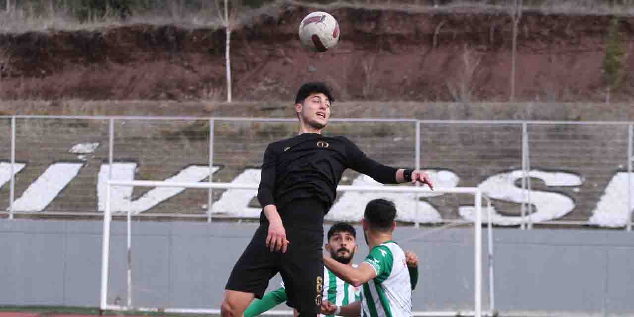 Metin Emre cezalı