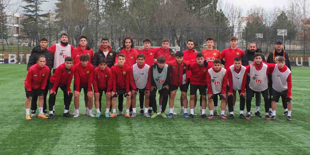 Gençler Manisa'yı bekliyor