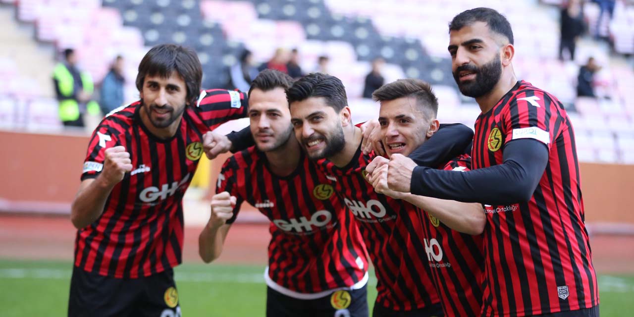 Eskişehirspor zirvede emin adımlarla ilerliyor