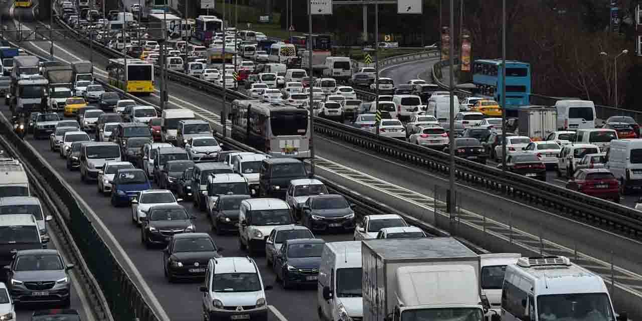 TÜİK Türkiye'de trafiğe kayıtlı taşıt sayısını açıkladı