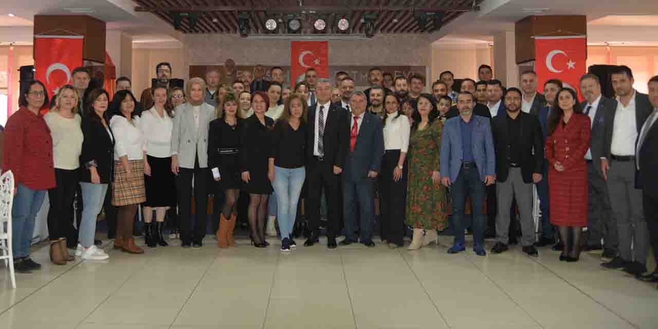 Eskişehir Hürriyetçi Eğitim Sen'de yönetim belirlendi