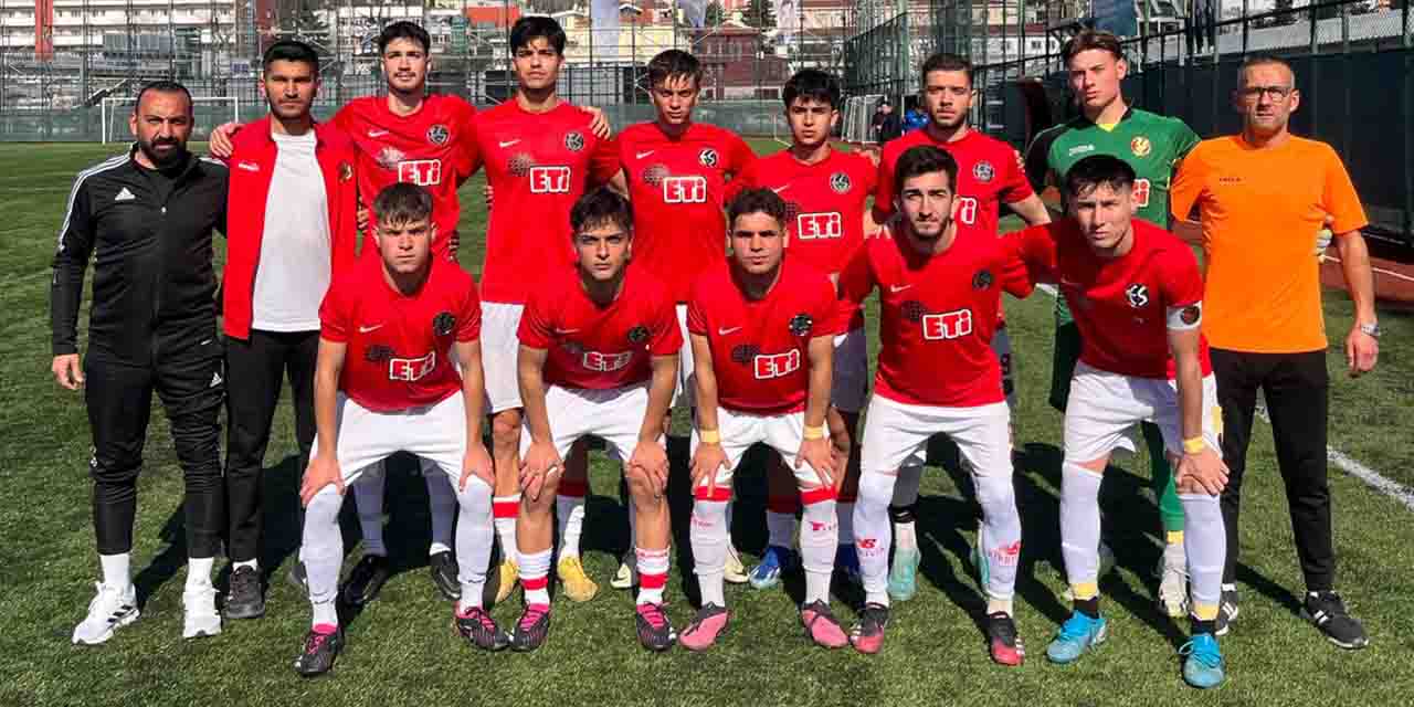 Eskişehirspor U19 puanla döndü