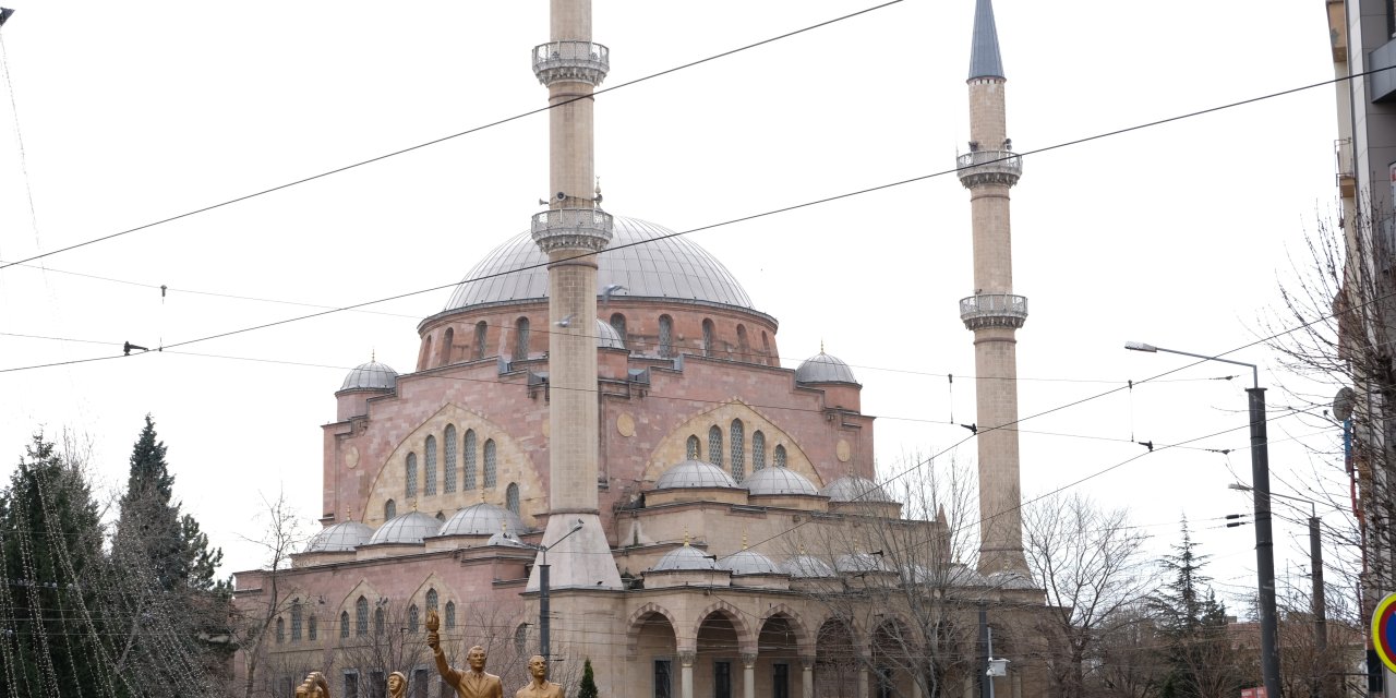 Eskişehir’de mahya hazırlığı başladı