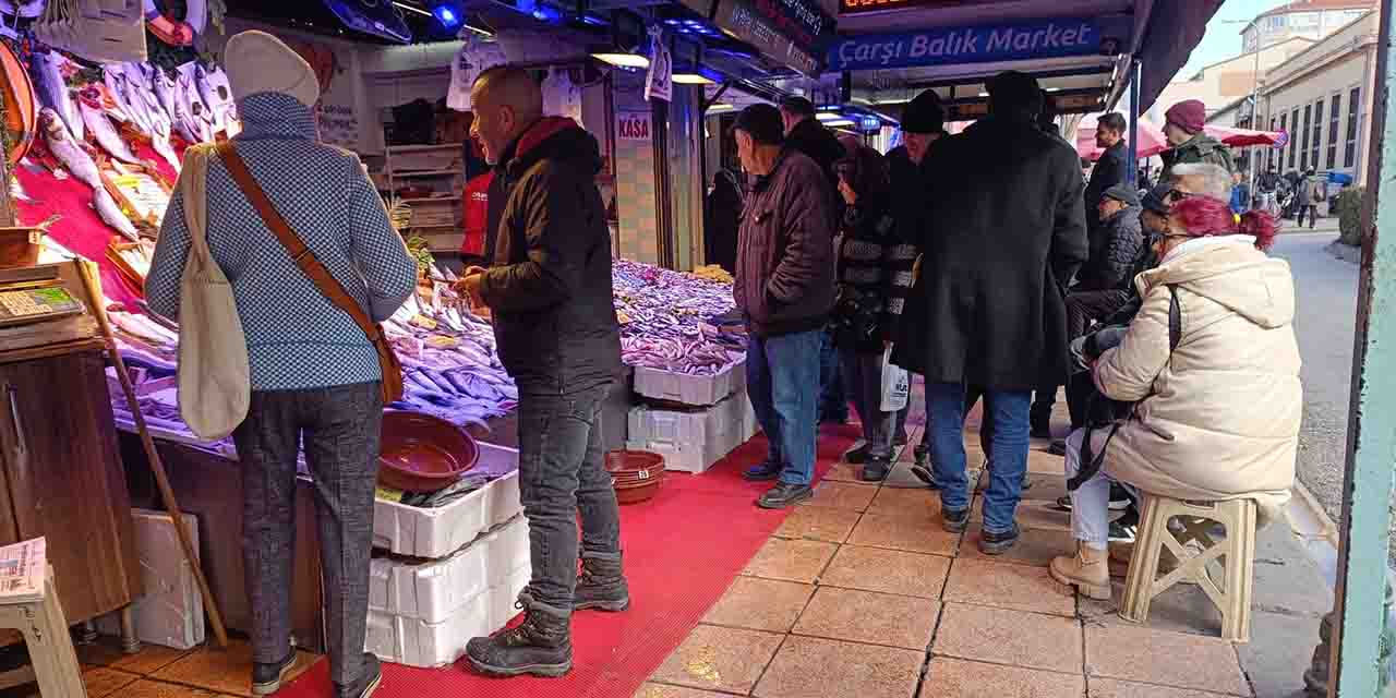 Eskişehir'de balıkçılar satışlardan memnun