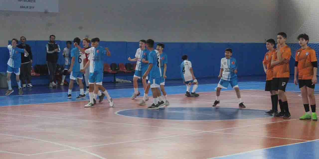 Yıldızlar Futsal'da gol yağmuru