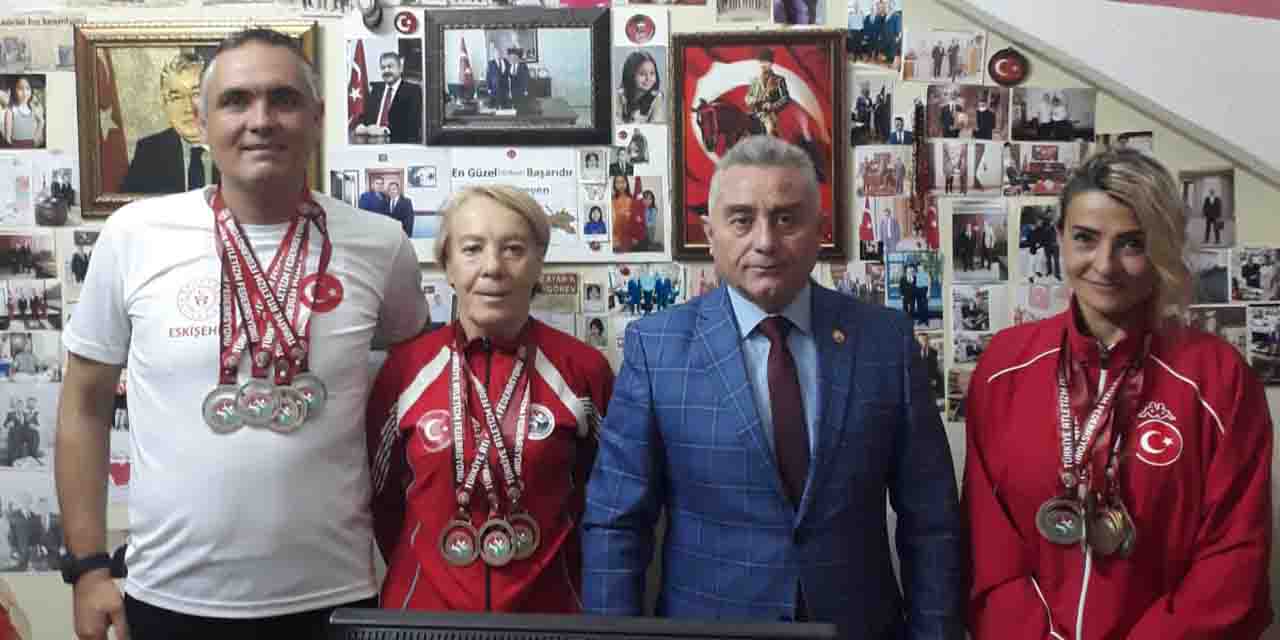 Eskişehirli Master atletler şampiyonaya damga vurdu