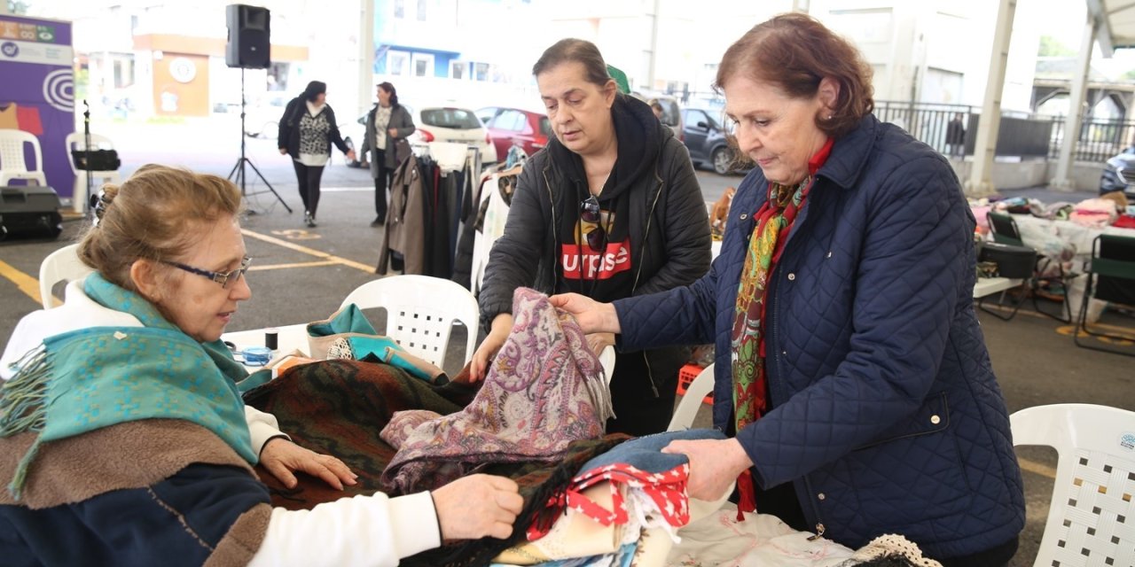 Bilinçsiz tüketime karşı takas etkinliği yaptılar