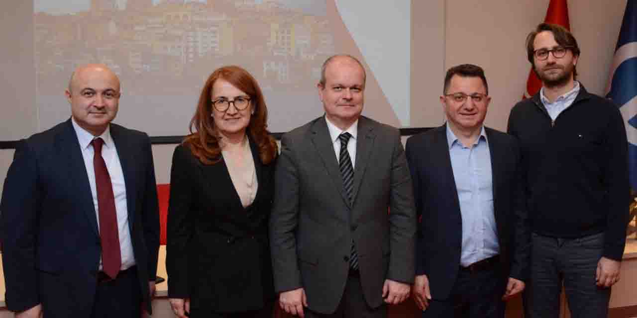 “Mehmet Gerz ve Naim Kaan Yıldırım ile Kariyer Sohbeti” yapıldı