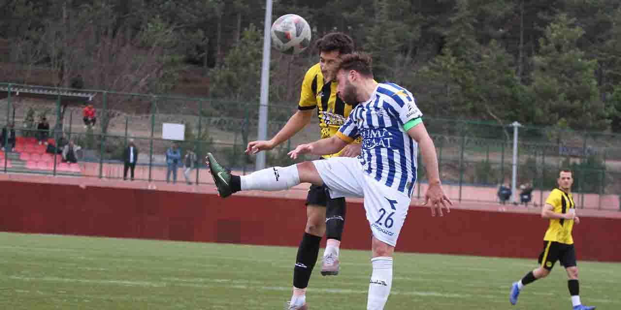 Futbol kalitesi vasatı aşmasa da üst düzey mücadele vardı